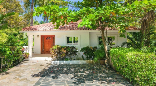 photos for SOSUA: 4-BEDROOM VILLA WITH 2-FLOORS AND LARGE GREEN LOT